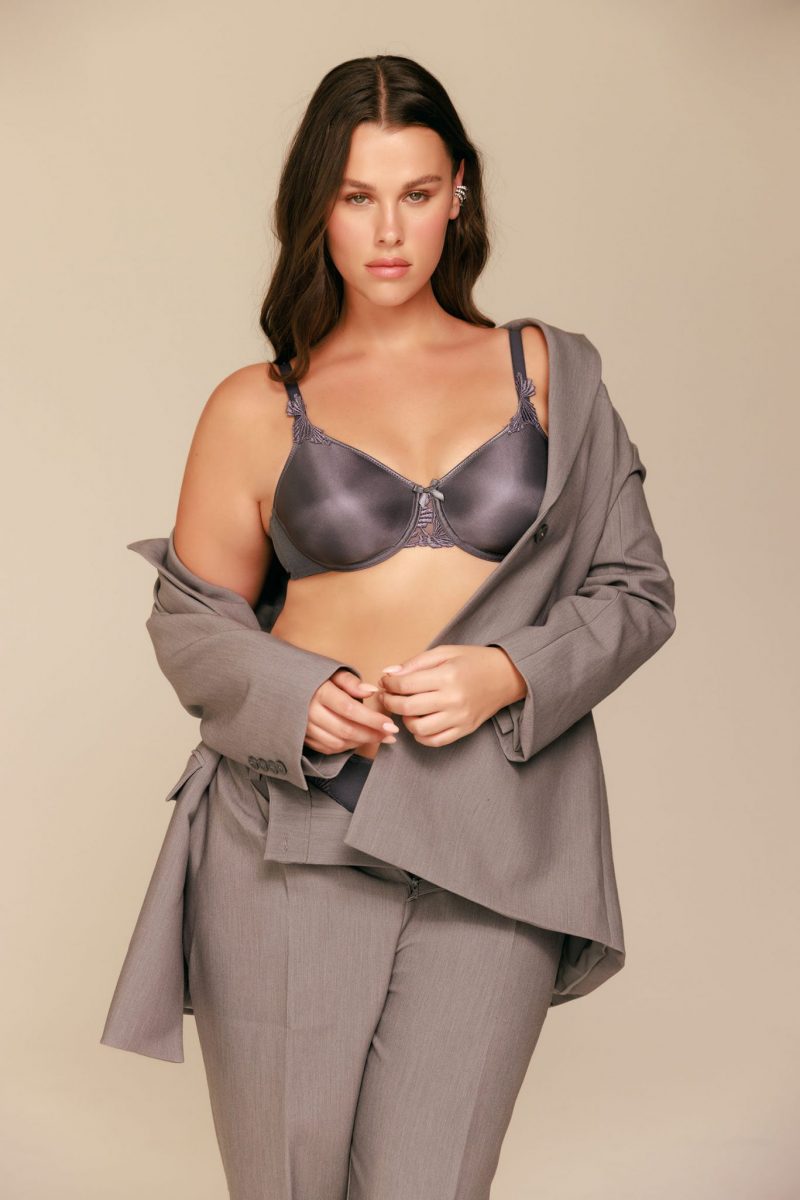 הדונה אפורה5