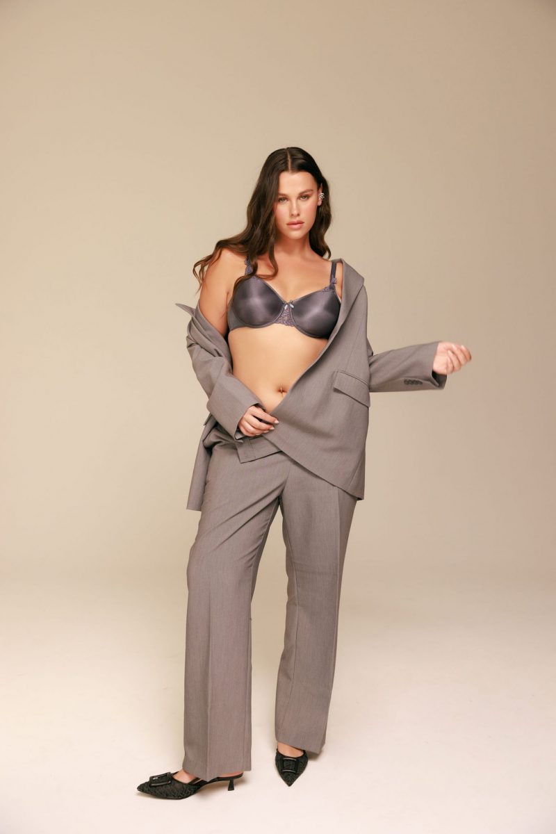 הדונה אפורה7